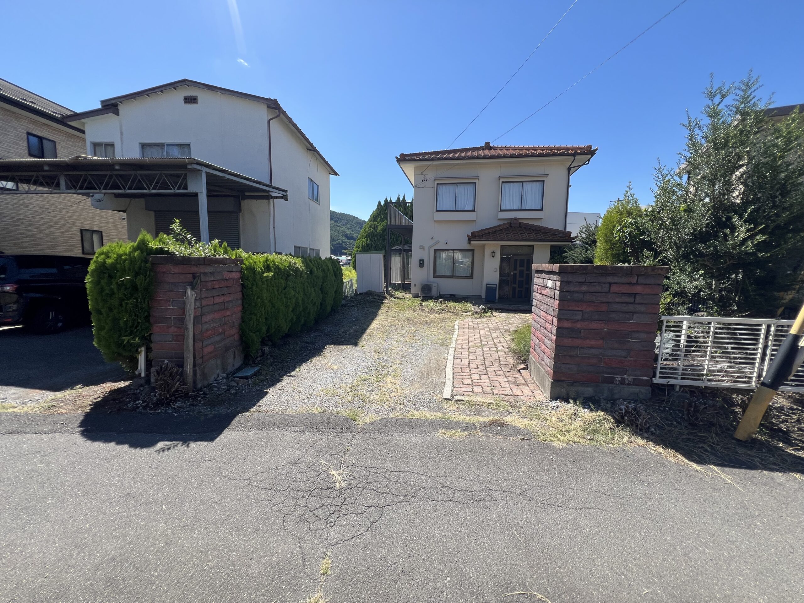 塩尻市　S様邸の前